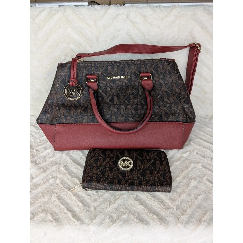Michael Kors SUTTON MEDIUM SIGNATURE SATCHEL Brown And Gold with hand bag